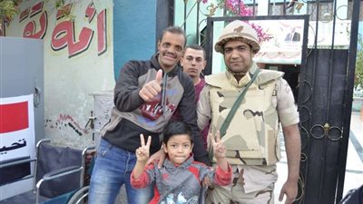 بالصور.. إقبال المواطنين على لجنة عامر عبد المقصود للمشاركة في الاستفتاء