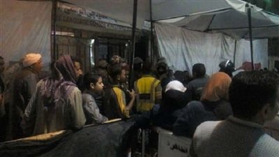 توافد المواطنين على مجمع الملك فهد بمدينة نصر