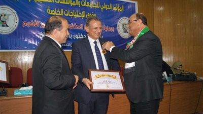 مصطفى الشيخ يترأس الجلسة الافتتاحية للمؤتمر الدولى للجامعات بالأردن