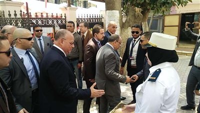 وزير التنمية المحلية يتعرض للتفتيش من أمن لجنة قصر الدوبارة