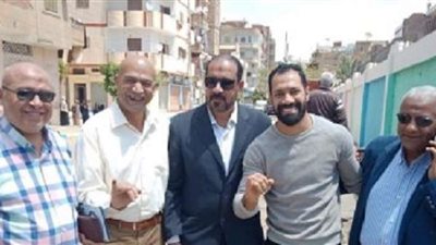 حسني عبد ربه يدلي بصوته في الاستفتاء على التعديلات الدستورية