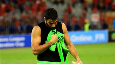 شريف إكرامي يواصل الغياب عن مران الأهلي