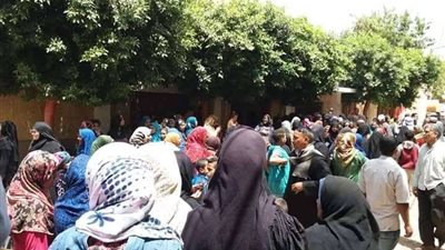 توافد طالبات الأزهر بمدينة نصر للإدلاء بأصواتهن في الاستفتاء