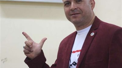 توافد هيئة مكتب الشباب بحزب 