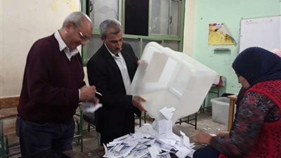الوطنية للانتخابات تعلن انتهاء التصويت على التعديلات الدستورية وبدء الفرز
