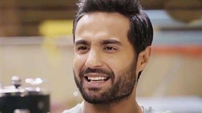 كريم فهمي يروي تفاصيل انفصال والده عن والدته