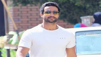 كريم فهمي يكشف عن سبب عدم حزنه على انفصال والديه