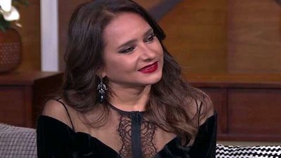 نيلي كريم تعلق على صورة جمعت بين رامي مالك ومحمد صلاح