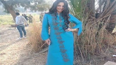 حنان مطاوع تروج لـ لمس أكتاف