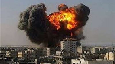 إصابة 4 أشخاص بينهم طفل جراء سقوط صاروخ باللاذقية