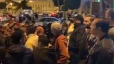 بالفيديو.. احتفالات المواطنين بنتيجة الاستفتاء بميدان عابدين