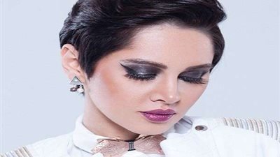 ياسمين رئيس تهنئ جمهورها بمناسبة عيد القيامة