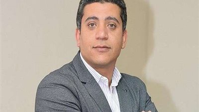 استشاري يوضح المرضى الذين لا يصلح لهم عملية تكميم المعدة