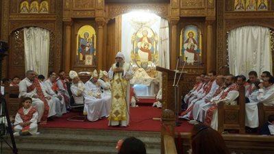 محافظ القليوبية يشارك في قداس عيد القيامة بكنيسة العذراء ببنها