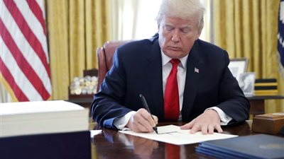 ترامب يعلن عن إضافة 40 مليار دولار جديدة لإنجازاته