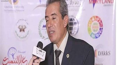 وفاة الإعلامي علي عبد الحليم مذيع التليفزيون المصري