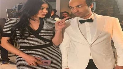 شاهد.. صورة جديدة لـ أحمد فهمي وهيفاء وهبي من كواليس 