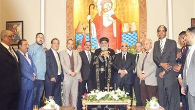 بالصور.. رئيس حزب الوفد يزور البابا تواضروس لتقديم التهنئة بعيد القيامة