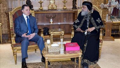 وزير الداخلية يهنىء البابا تواضروس بعيد القيامة