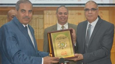مجلس جامعة الأزهر يكرم العلماء المتميزين  الحاصلين على جوائز النيل والتفوق