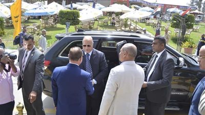 محافظ القاهرة يتفقد الحديقة الدولية لمتابعة احتفالات شم النسيم