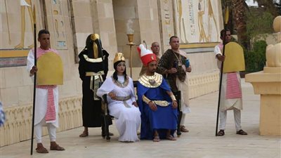 عرض مسرحي مبهر بالقرية الفرعونية احتفالا بشم النسيم |صور