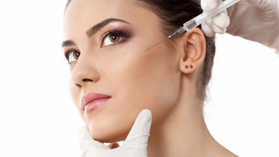 استشاري تجميل يوضح المرضى الأكثر احتياجا لعملية حقن الدهون