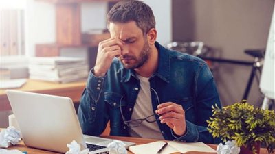 دراسة: ضغوط العمل تسبب أمراض القلب والأوعية الدموية