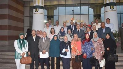 محافظ الفيوم يستمع لمشاكل أهالي قرى سنورس ويوجه بحلها