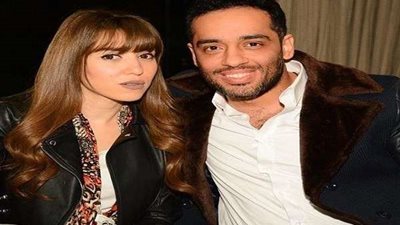 شاهد.. رامي جمال يتغزل في زوجته بكلمات رومانسية