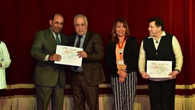 بالصور.. تكريم عدد من الفنانين فى مؤتمر 