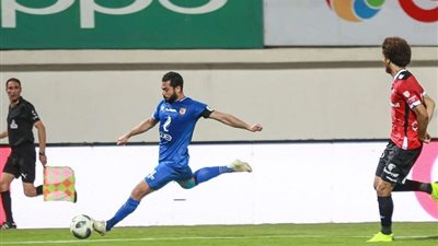 الأهلي يفقد نجم دفاعه في مواجهة النجوم
