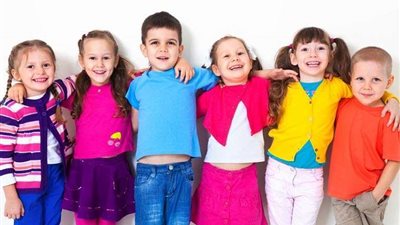 نصائح لإنهاء عزلة طفلك وجعله اجتماعيا