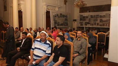 بالصور.. توافد الفائزون في مسابقة الوفد الرمضانية على المقر الحزب