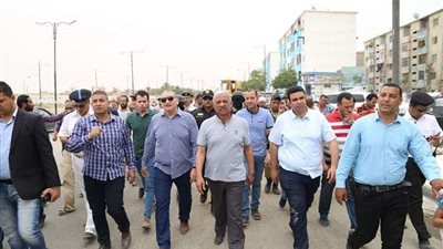 محافظ السويس يتابع أعمال التطوير بمدينة المثلث بحي الاربعين