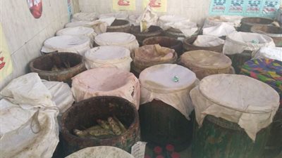 مباحث التموين تصادر طن 