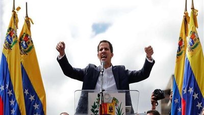 زعيم المعارضة بفنزويلا يدعو للتظاهر السلمى أمام القواعد العسكرية