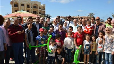 محافظ بورسعيد يستقبل وفد أطفال مستشفى ٥٧٣٥٧