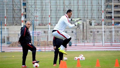 يوسف ومقلد وأمير مرتضى يؤازرون الزمالك في مرانه الأول بتونس