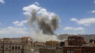 ميليشيات الحوثى تقصف منازل المواطنين فى الحديدة