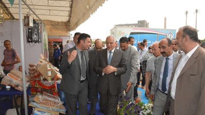 افتتاح معرض 