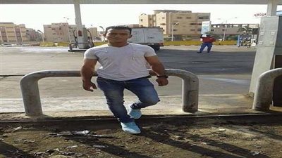 ننشر صورة تذكارية لعامل البنزينة المنتحر شنقًا بـ 15 مايو