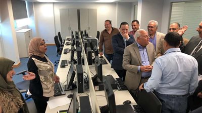 بدء التشغيل التجريبي للشباك الواحد بجمارك بورسعيد