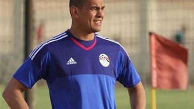 عبد الواحد السيد وشيكابالا يساندان فريق السلة بالزمالك أمام الجزيرة