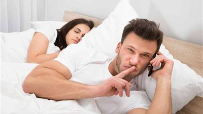 دراسة تكشف عن أسباب الخيانة الزوجية