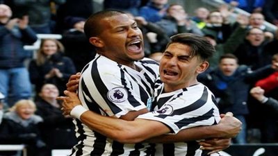 نيوكاسل يسجل هدف التعادل في شباك  ليفربول