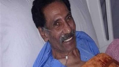 عمرو سعد يطالب الجمهور بالدعاء للفنان محمد أبو الوفا