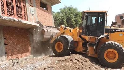 إزالة 8 حالات تعد على الأرض الزراعية بالشرقية
