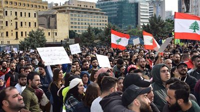 استمرار الإضراب في مرفأ بيروت والضمان ومصرف لبنان
