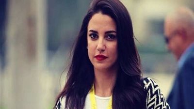 شاهد.. درة تنشر صورة جديدة لها من مسلسل 